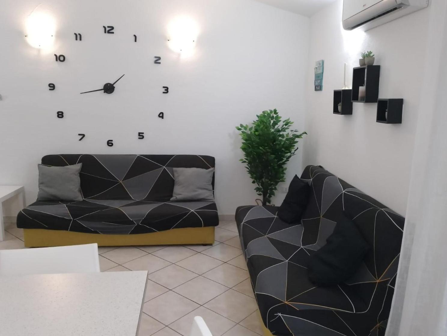 Affittimoderni Santa Maria Coghinas Apartment Bagian luar foto